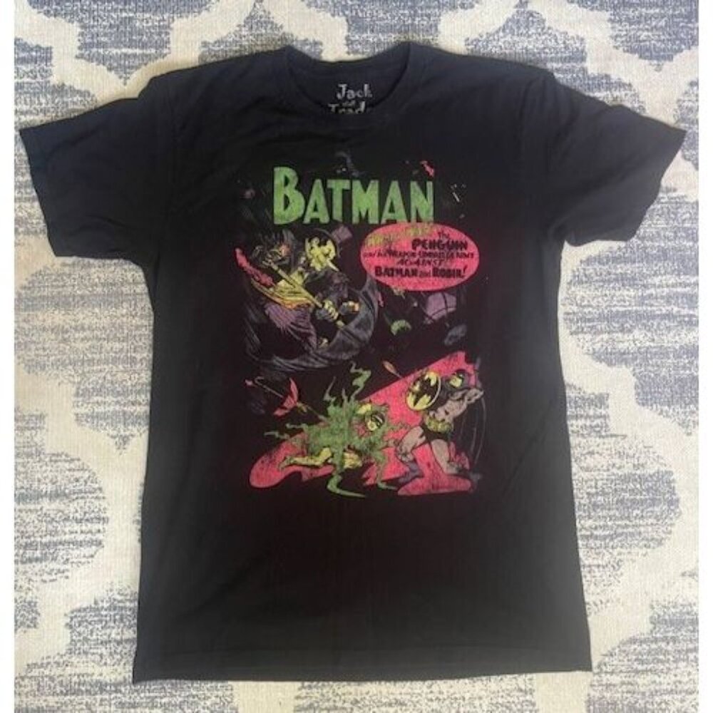 DC Comics Batman T-Shirt Men’s Medium Jack of All Trades Graphic Tee - Picture 2 of 5